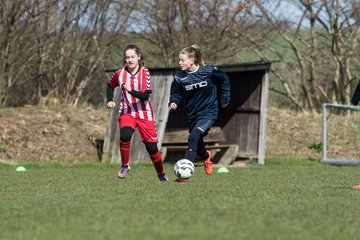 Bild 18 - C-Juniorinnen TSV Zarpen - TuS Tensfeld : Ergebnis: 2:1